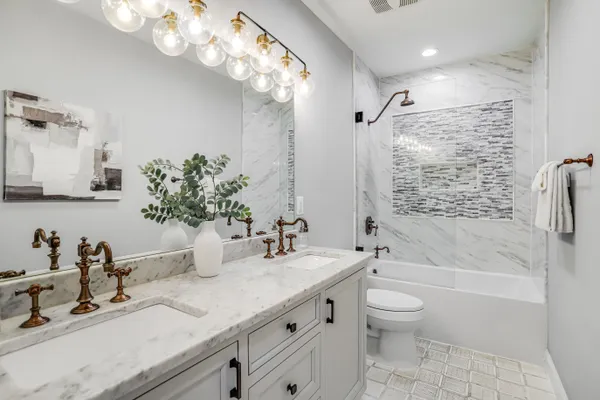Contact Agent | 419 U Street Northwest, Washington, DC 20001