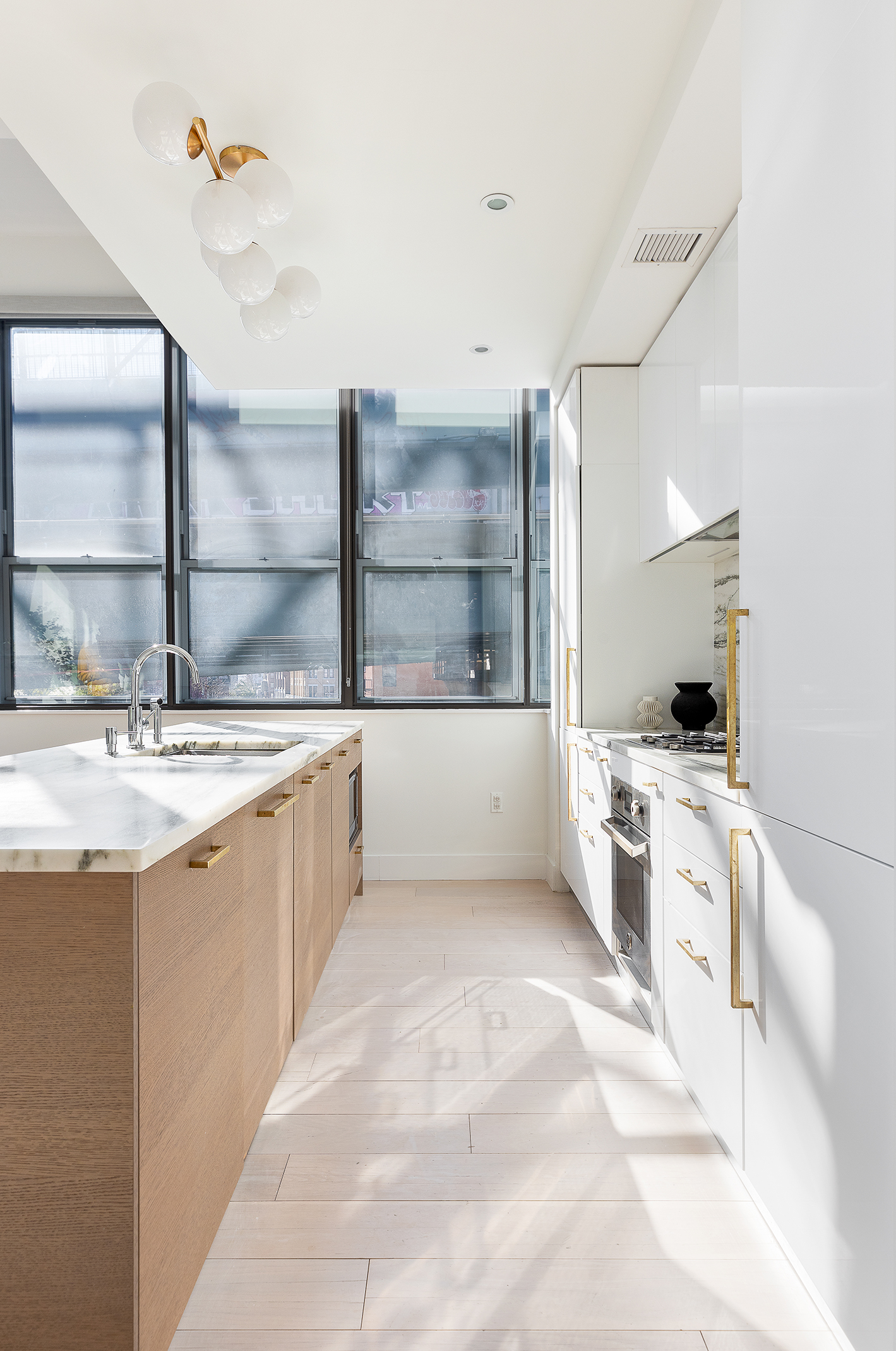 338 Berry Street, Unit 3D Brooklyn, NY 11249 - Photo 5 of 22