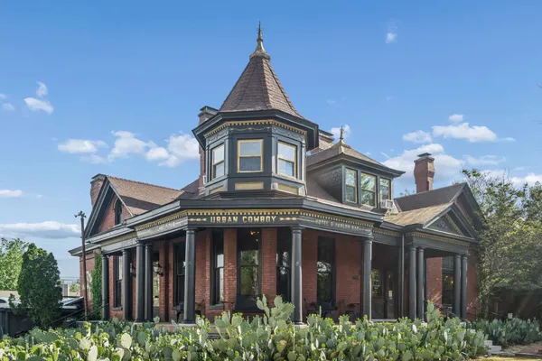 $1,300,000 | 1403 Forest Avenue, Nashville, TN 37206