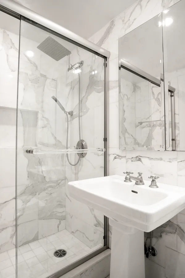 $13,000 | 715 Park Avenue, Unit 6D | Lenox Hill