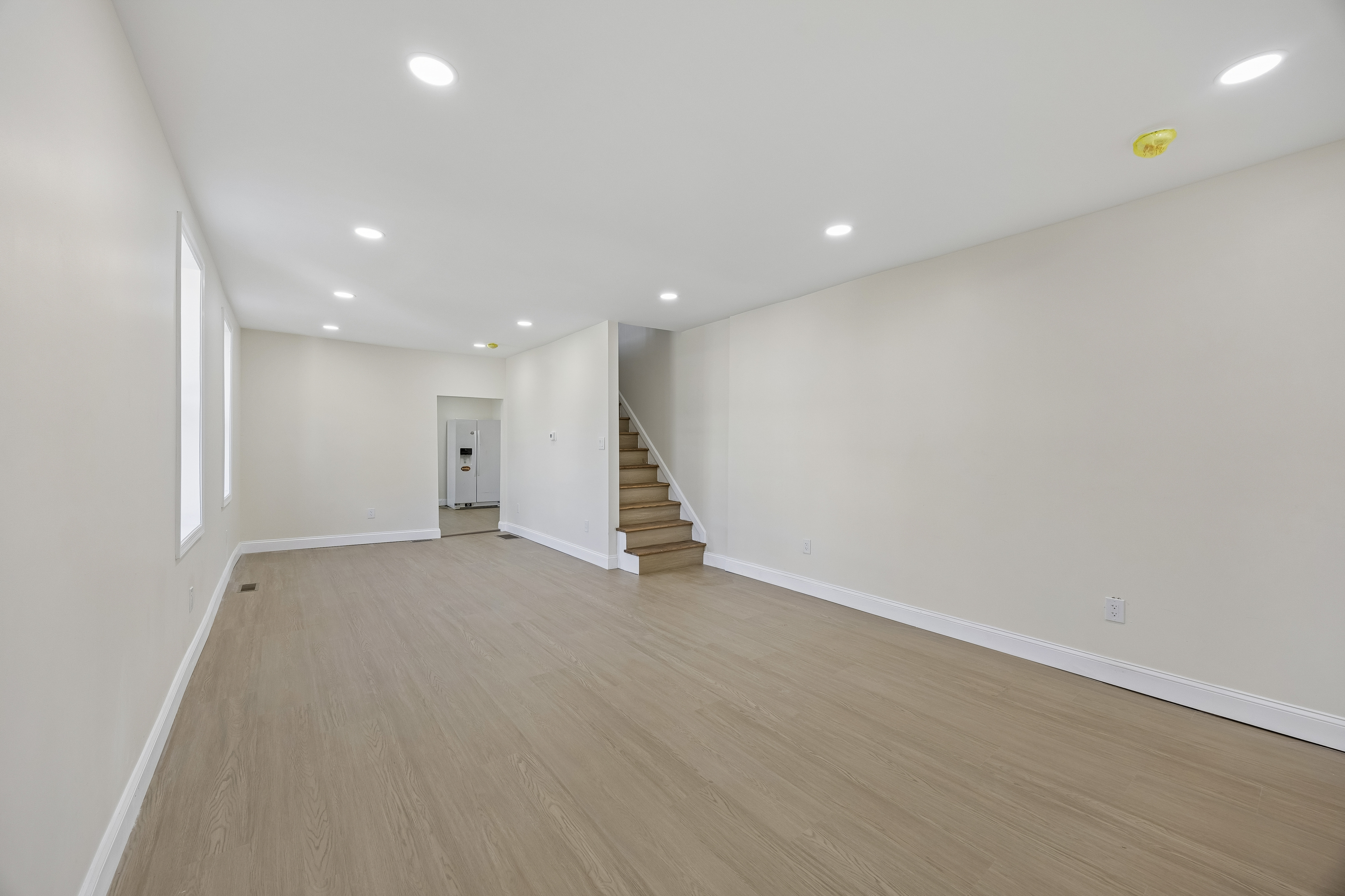 1051 Springfield Road Darby, PA 19023 - Photo 4 of 24