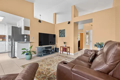 $775,000 | 356 Wilson Lane, Windsor, CA 95492