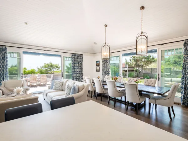 $16,999,000 | 40 Dune Road, Quogue, NY 11959