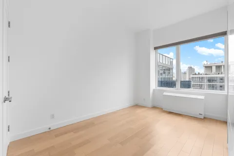 $1,350,000 | 22 North 6th Street, Unit PH4A | Williamsburg