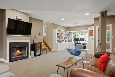 $3,200,000 | 1406 Coventry Lane, Alexandria, VA 22304
