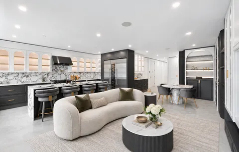 $2,399,000 | 659 Grand Street, Unit 2 | Williamsburg