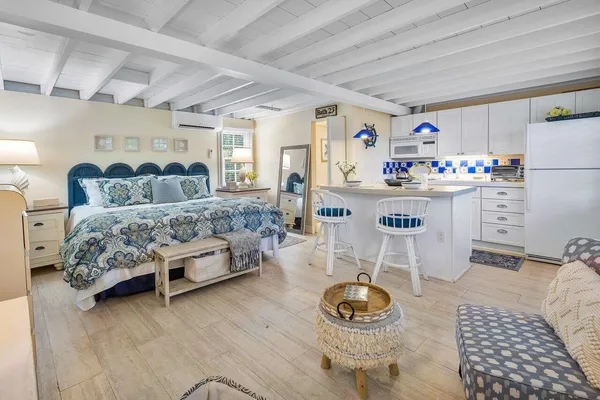 $2,400,000 | 521 North Swinton Avenue, Delray Beach, FL 33444