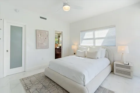 $525,000 | 2717 Yacht Club Boulevard, Unit 5E, Fort Lauderdale, FL 33304