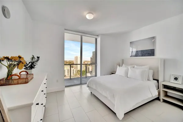 $680,000 | 79 Southwest 12th Street, Unit 2201S, Miami, FL 33130