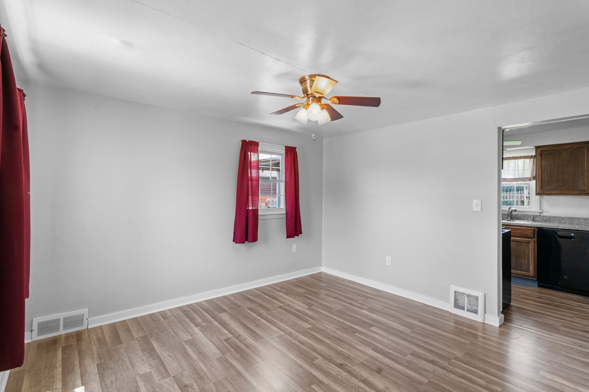 40 Tanager Drive McKees Rocks, PA 15136 - Photo 6 of 29