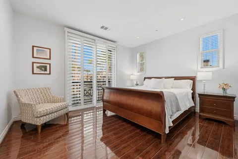 $1,379,000 | 21445 Hayley Lane, Huntington Beach, CA 92646