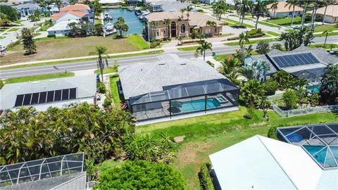 $1,580,000 | 554 North Barfield Drive, Marco Island, FL 34145