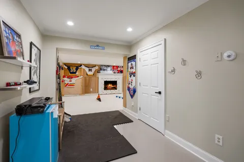 Contact Agent | 5313 Massachusetts Avenue, Bethesda, MD 20816