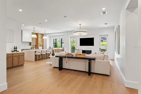 $4,349,000 | 804 Idlewood Drive, Tampa, FL 33609