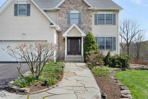 $895,000 | 6 Ridge Road, Frenchtown, NJ 08825