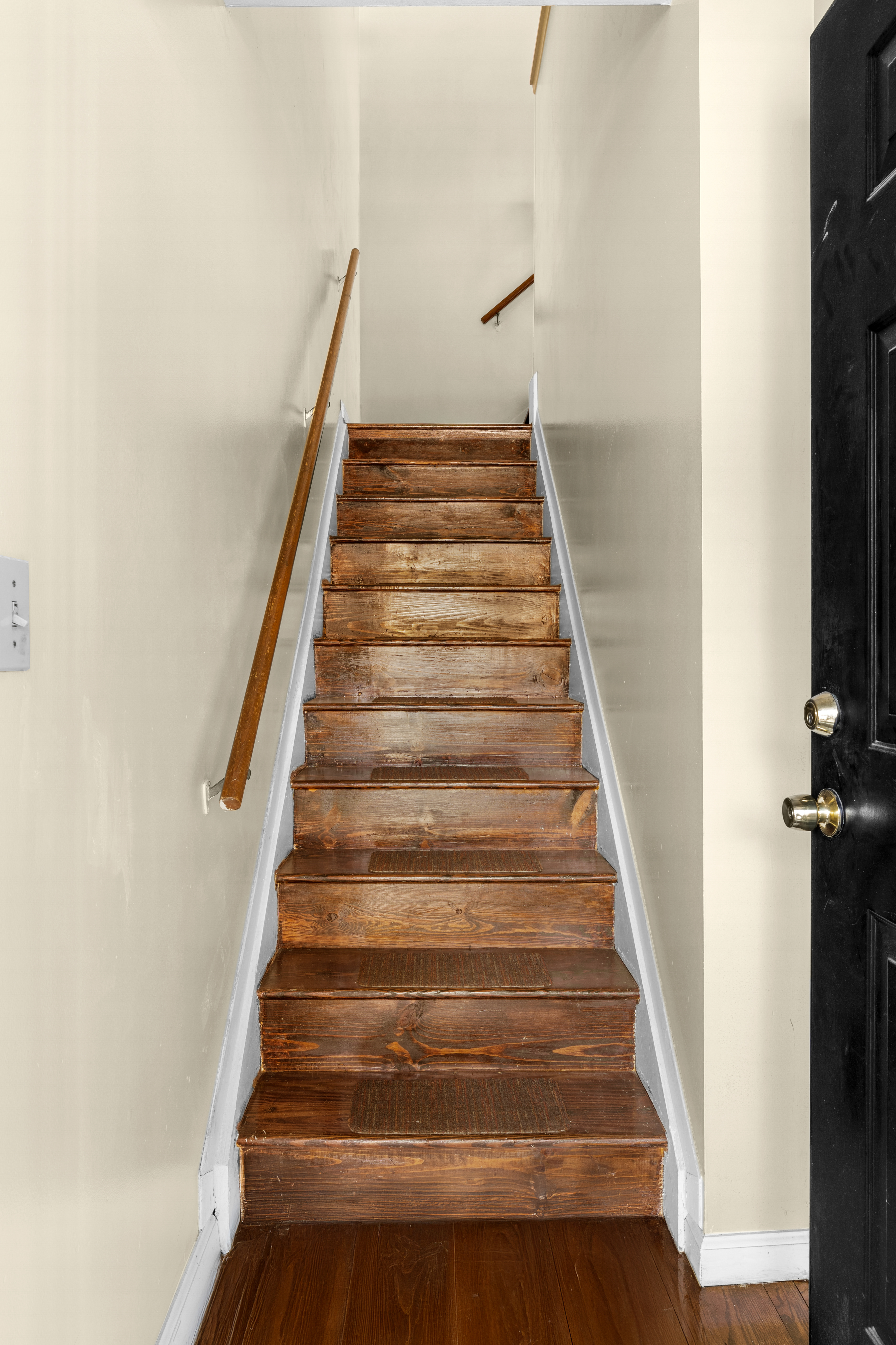 1050 Dekalb Avenue, Unit 2 Brooklyn, NY 11221 - Photo 9 of 10 a view of entryway