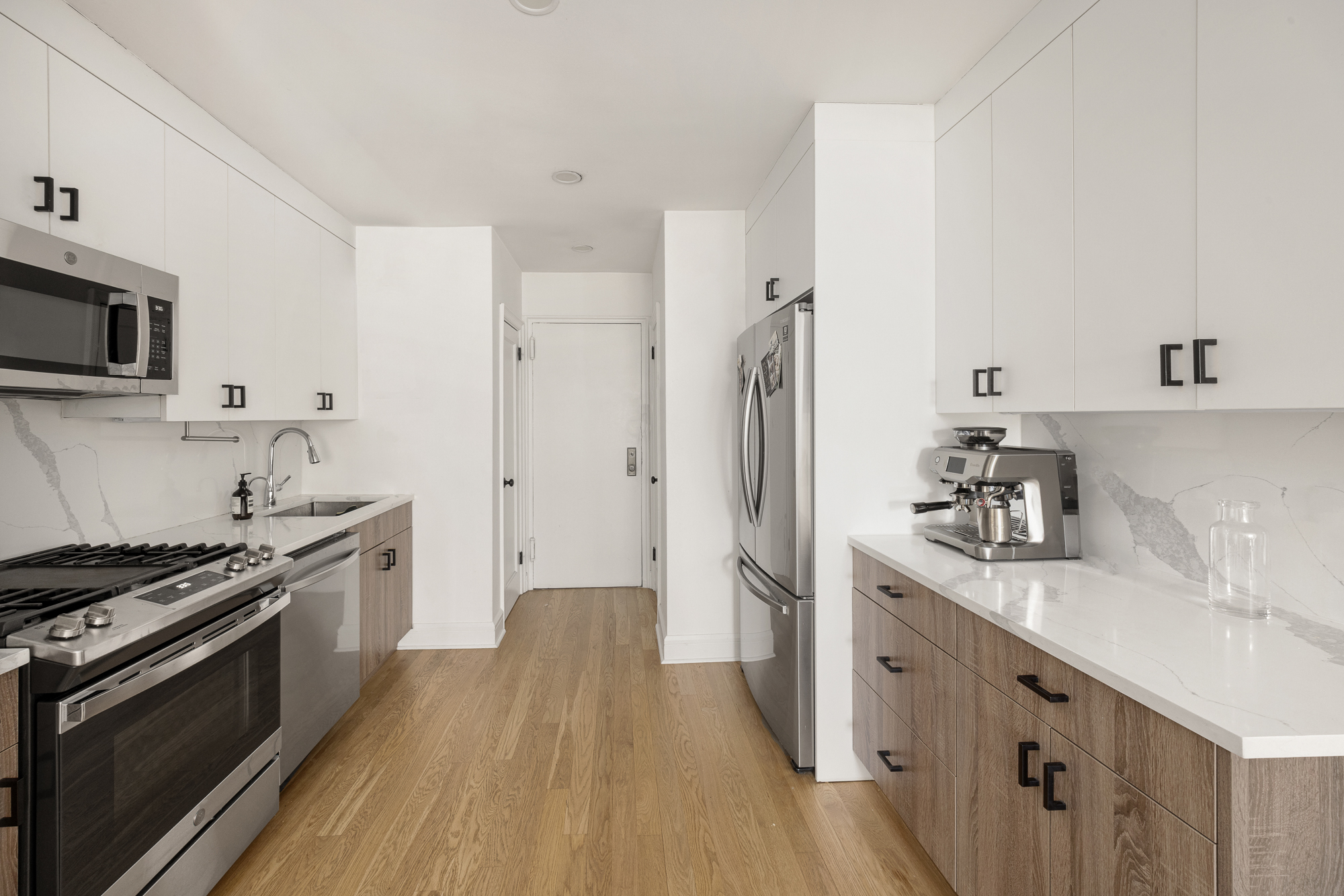 60 East 9th Street, Unit 638 Manhattan, NY 10003 - Photo 7 of 12