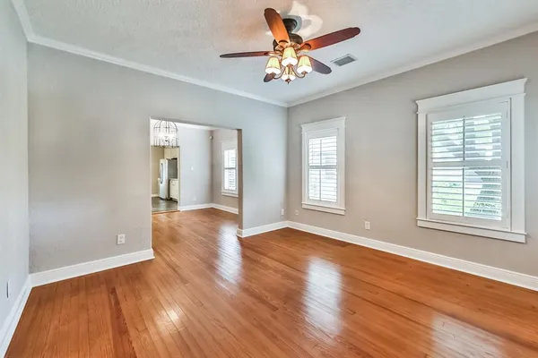 $4,100 | 1120 Winston Street, Houston, TX 77009