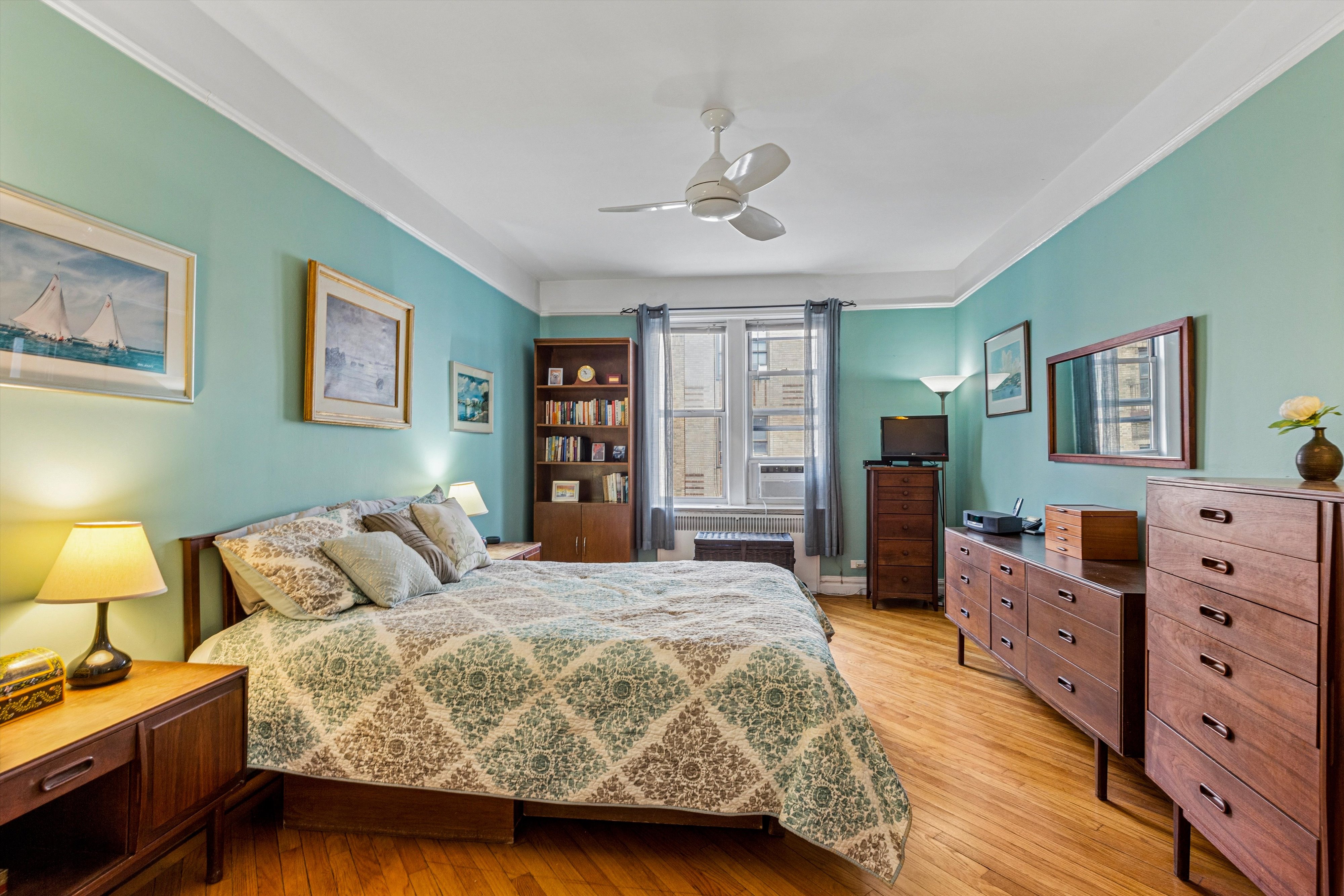 680 West 204th Street, Unit 4F Manhattan, NY 10034 - Photo 5 of 22 Gallery Image 5