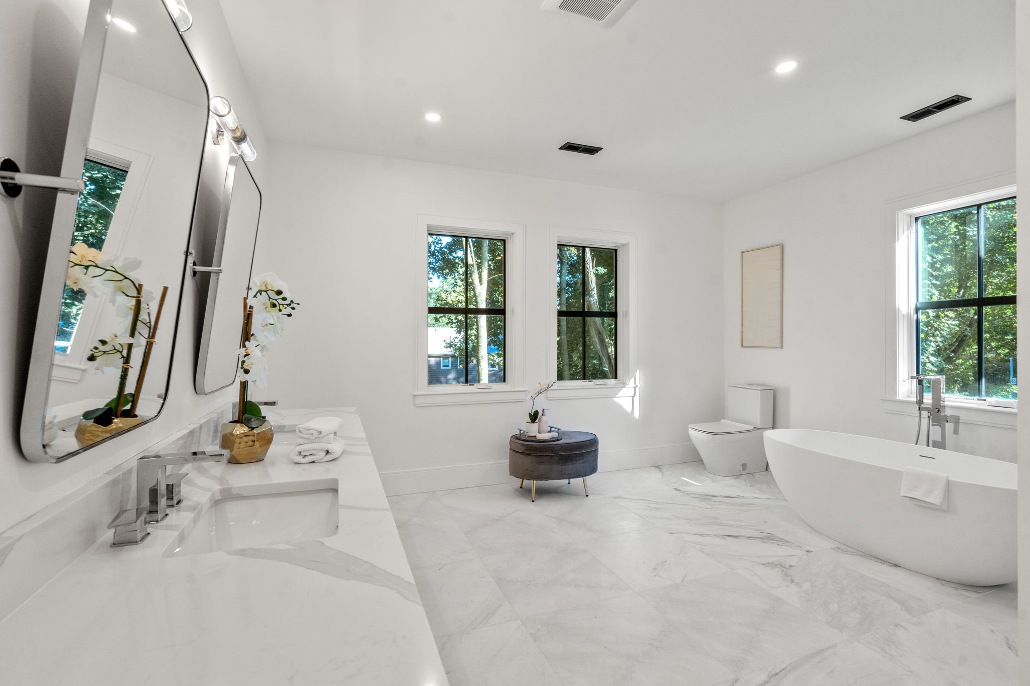 20 Oakland Street Wellesley, MA 02481 - Photo 21 of 30 a living room with furniture and a large window