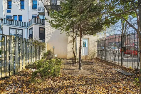 $875,000 | 273 Monmouth Street, Unit 1A, Jersey City, NJ 07302