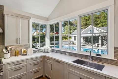 $4,590,000 | 519 Reed Court, Healdsburg, CA 95448
