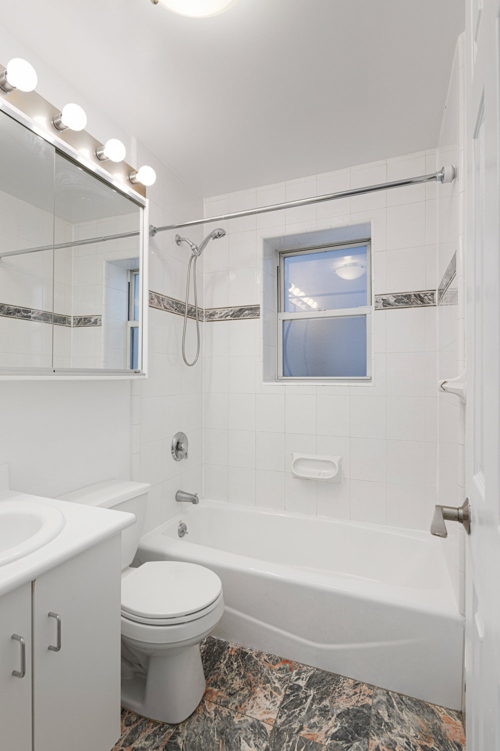 164 West 83rd Street, Unit 4R Manhattan, NY 10024 - Photo 5 of 13