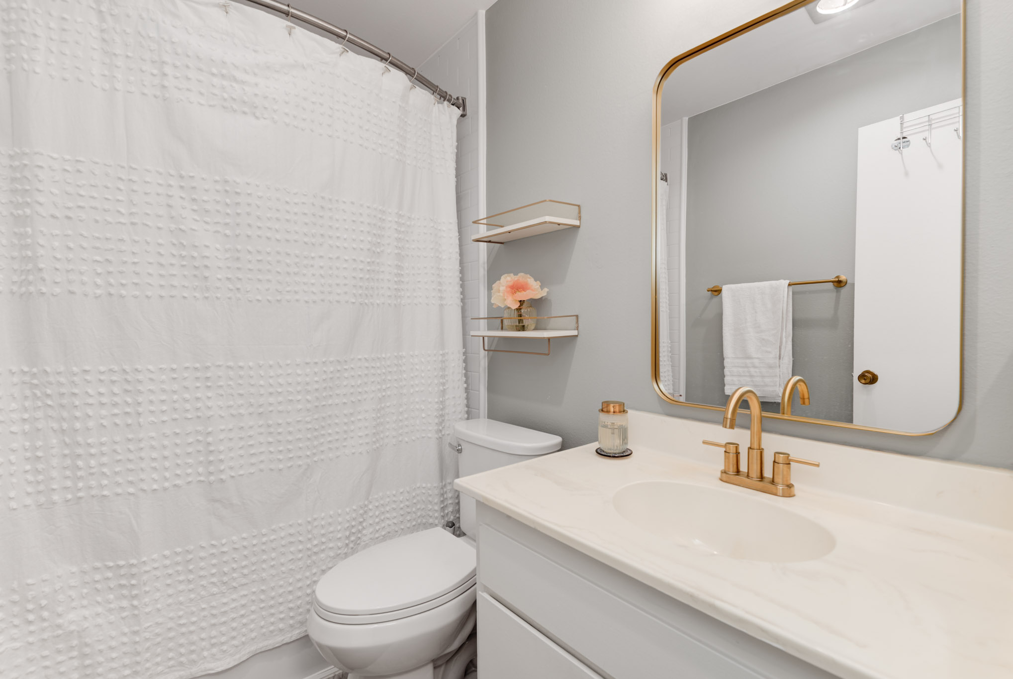 6029 Rancho Mission Road, Unit 201 San Diego, CA 92108 - Photo 5 of 6