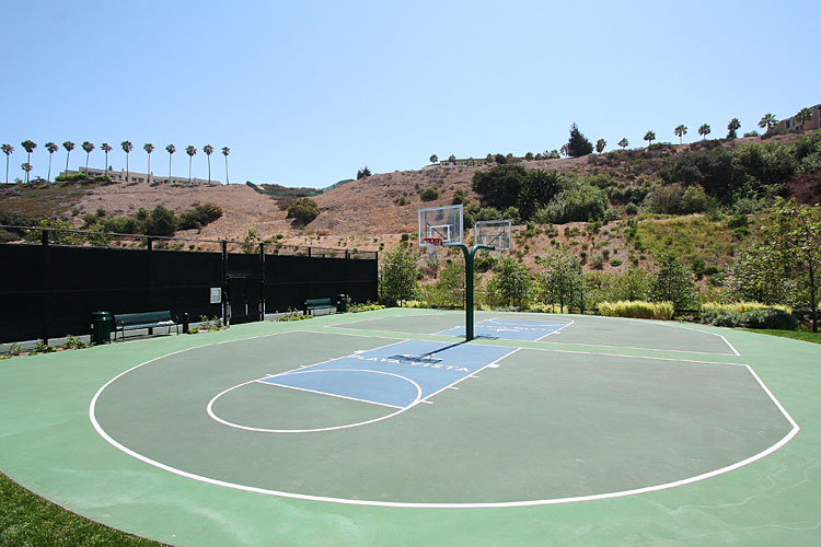 12963 West Runway Road Playa Vista, CA 90094 - Photo 32 of 39 a view of a basketball court