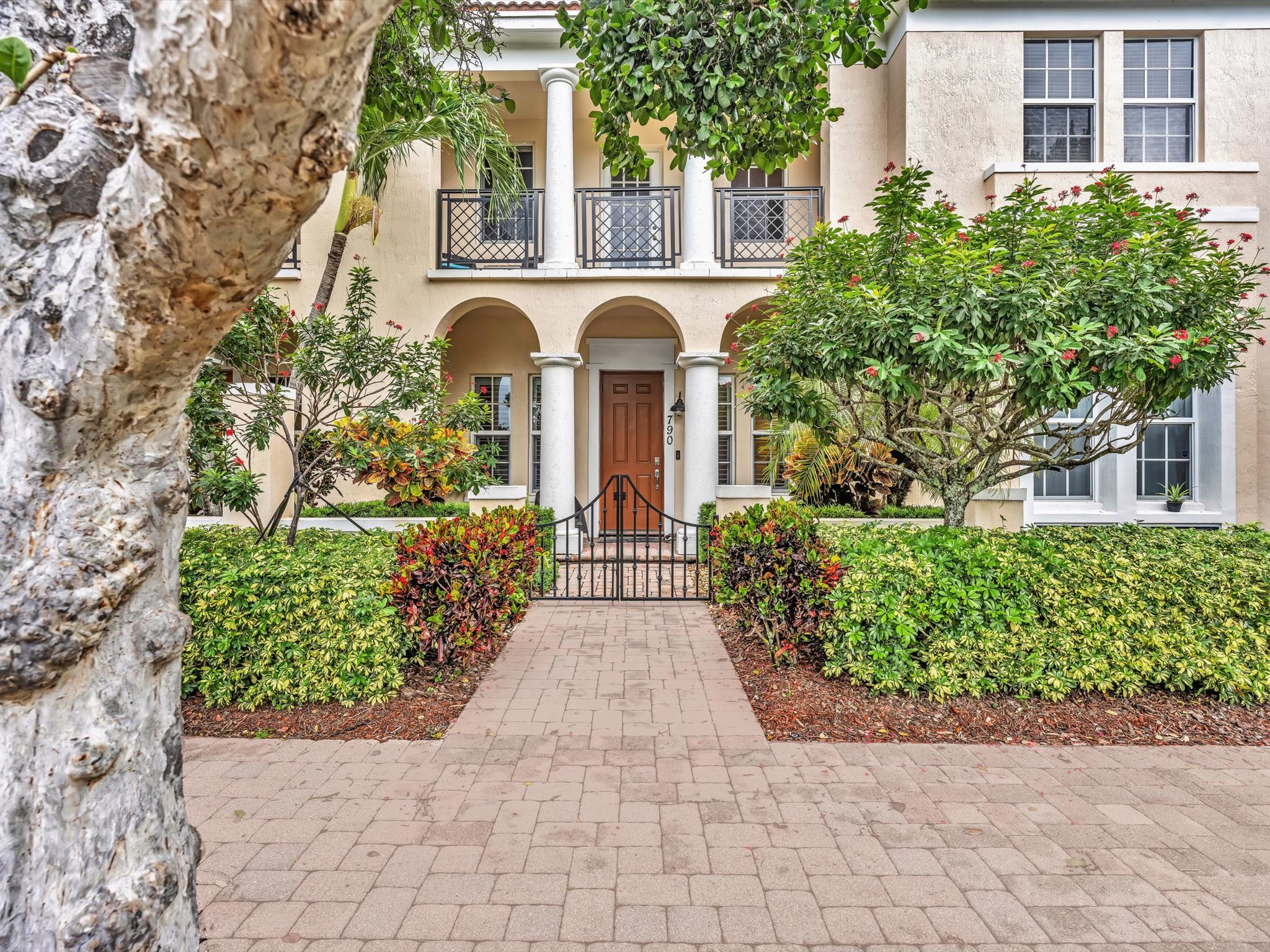 790 Northwest 83rd Lane Boca Raton, FL 33487 - Photo 2 of 60 Gallery Image 2