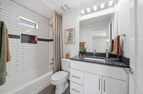 $1,400,000 | 4705 Louis Avenue, Unit A & B, Austin, TX 78721