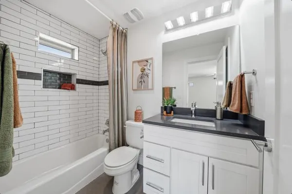 $1,400,000 | 4705 Louis Avenue, Unit A & B, Austin, TX 78721