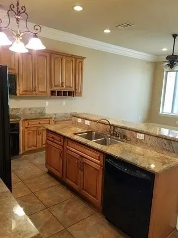 $3,600 | 2129 Hyde Park Avenue, Harvey, LA 70058