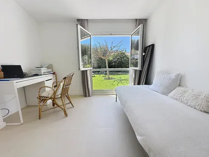 $2,157,746 | 168 Chemin De Beaucours, Sanary-sur-Mer, France 83110