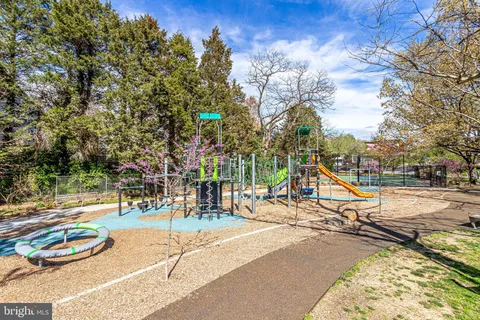 $465,000 | 4360 Cherry Hill Road, Unit 103, Arlington, VA 22207