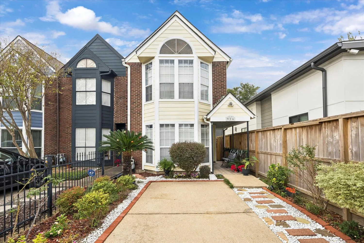 $499,000 | 926 Rutland Street, Houston, TX 77008