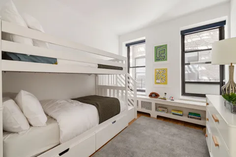 $1,695,000 | 60 Pineapple Street, Unit 4I | Brooklyn Heights