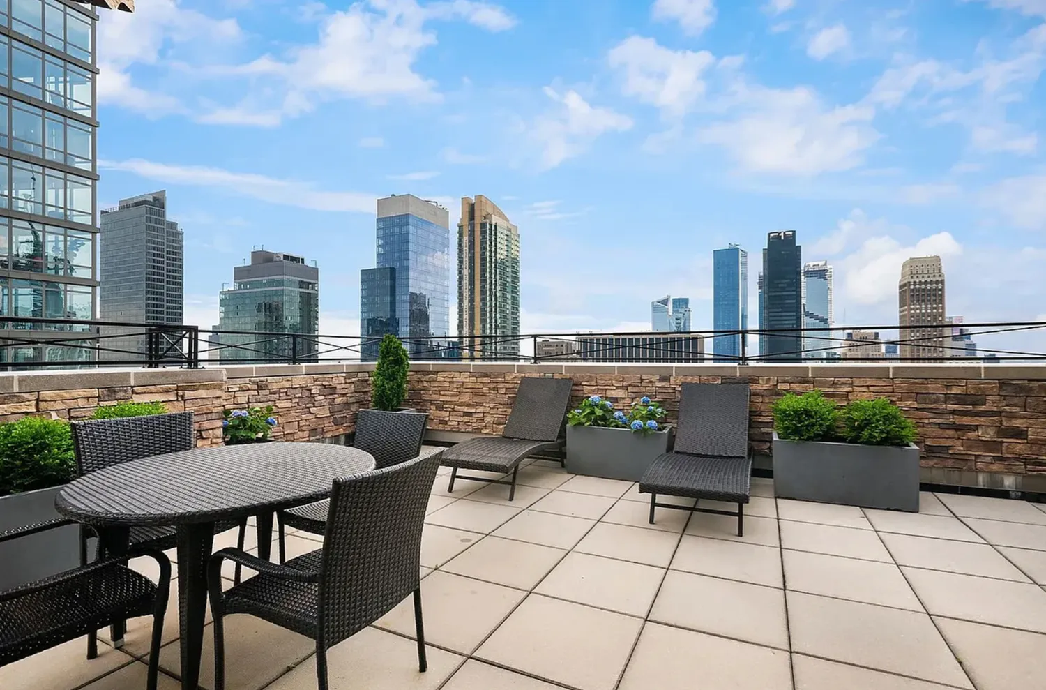 $5,200 | 35 West 33rd Street, Unit 14E | Midtown South