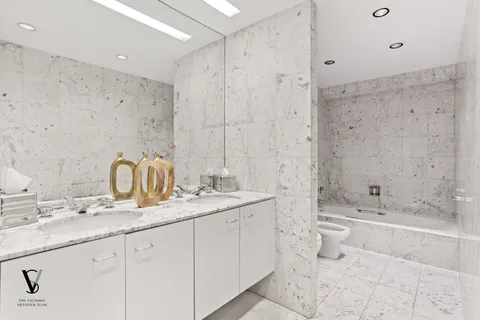 $1,699,000 | 415 East 54th Street, Unit 6D | Sutton Place