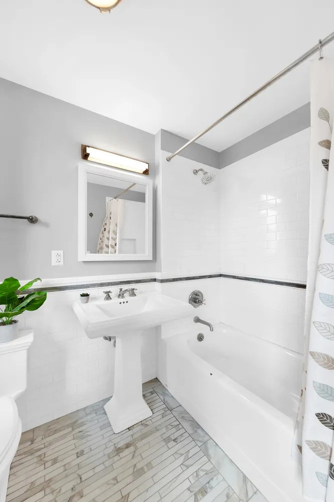 $3,495,000 | 610 West 110th Street, Unit 8AB | Upper West Side