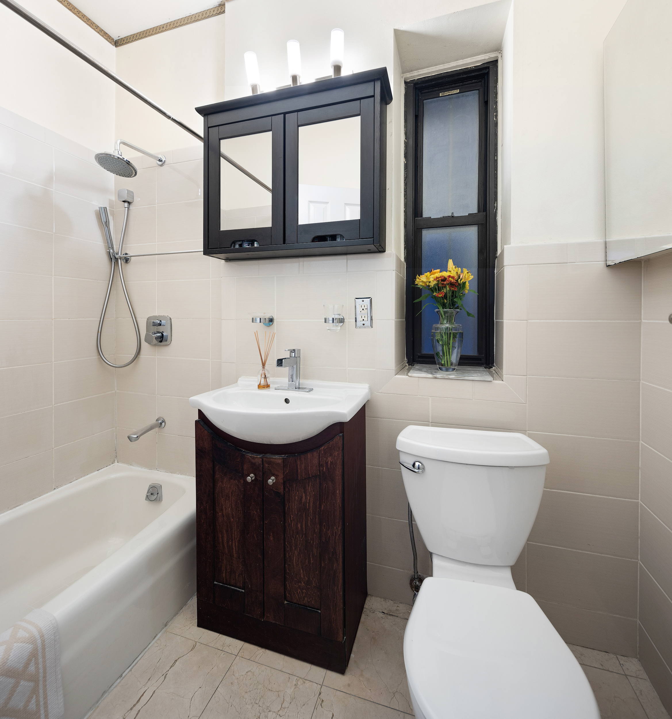 62 East 87th Street, Unit 1C Manhattan, NY 10128 - Photo 8 of 12