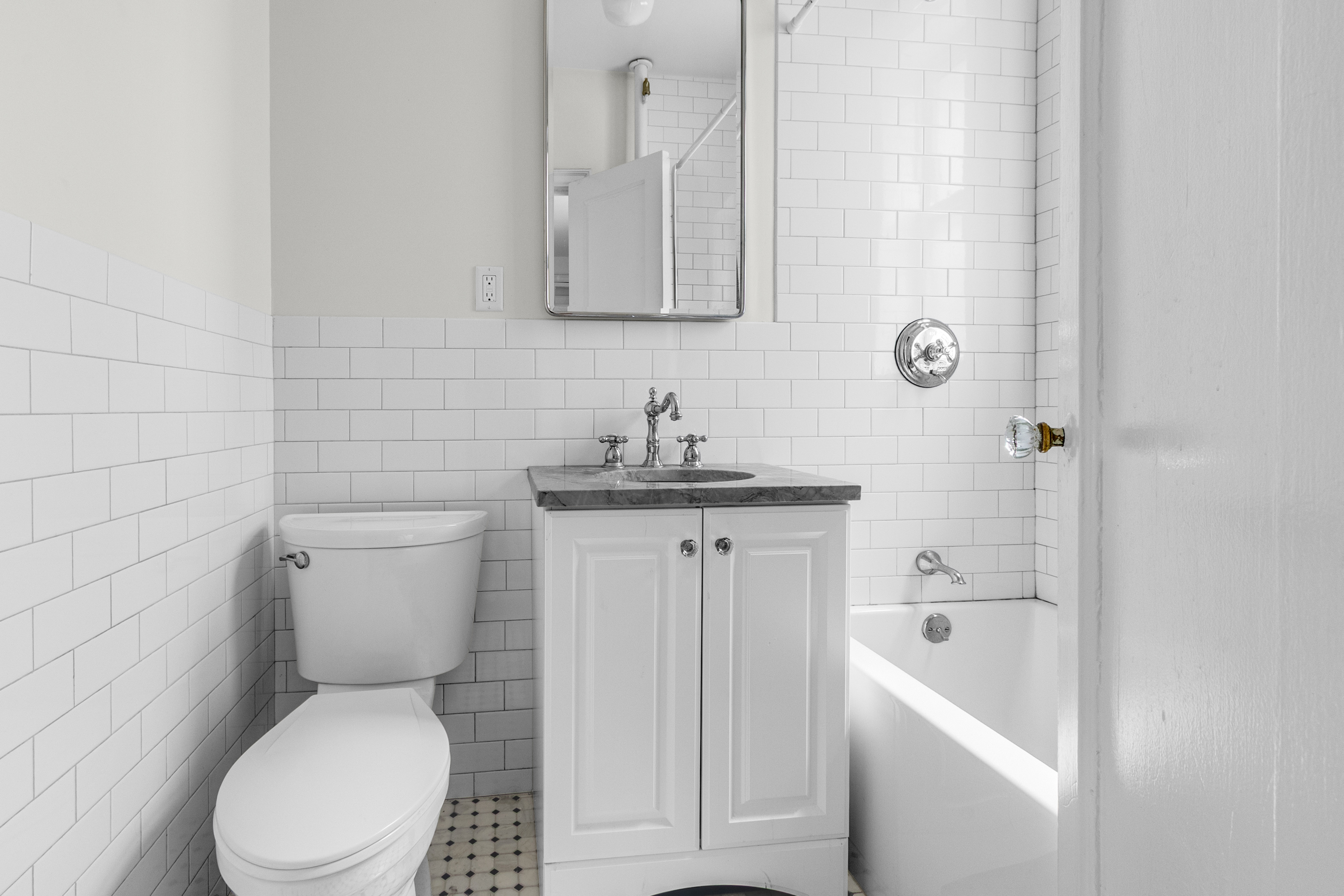 295 West 11th Street, Unit 5FF Manhattan, NY 10014 - Photo 7 of 11
