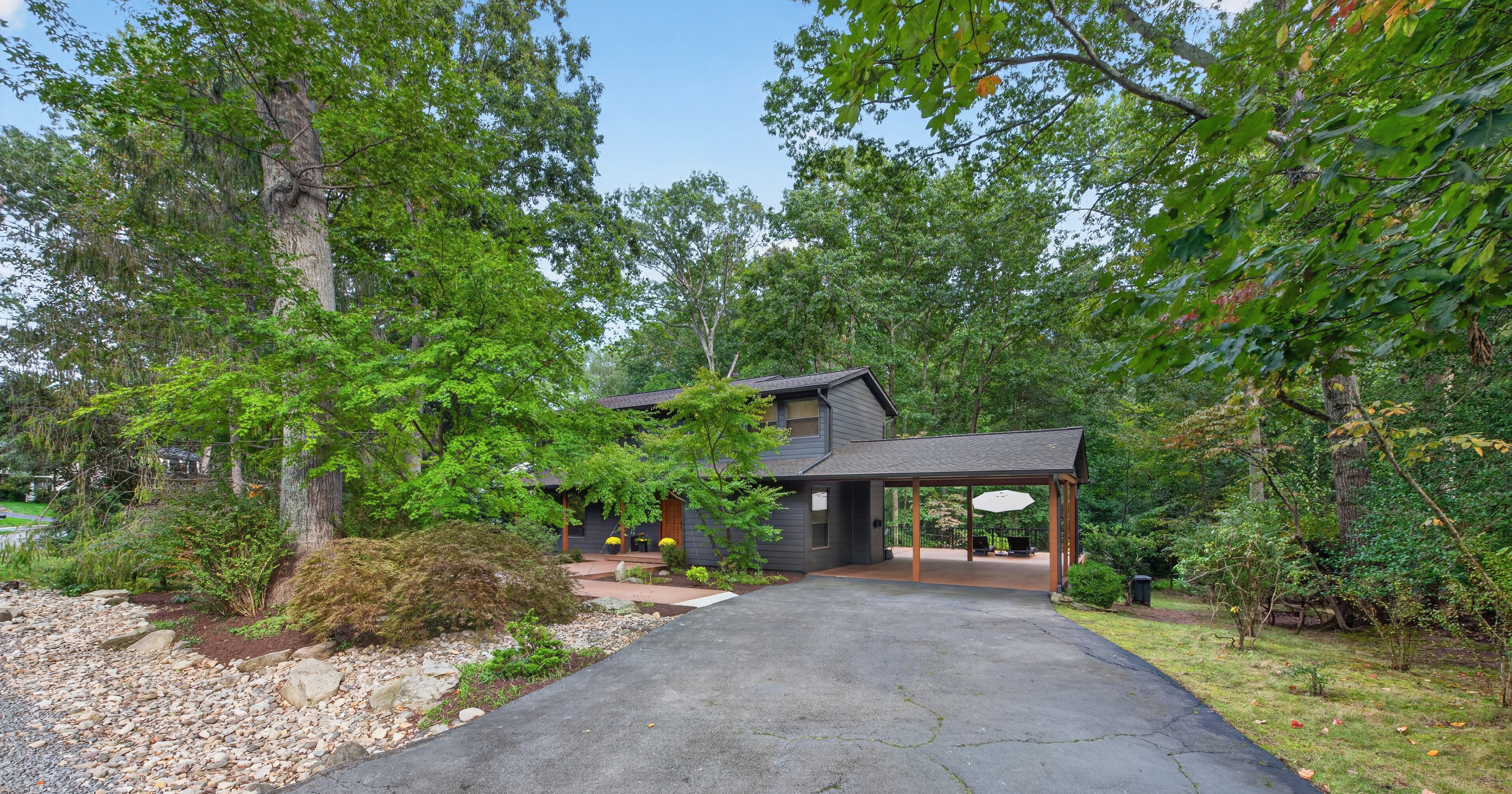 11411 Running Cedar Road Reston, VA 20191 - Photo 10 of 28 Gallery Image 10