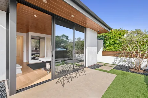 $11,495,000 | 621 Malabar Drive, Corona del Mar, CA 92625