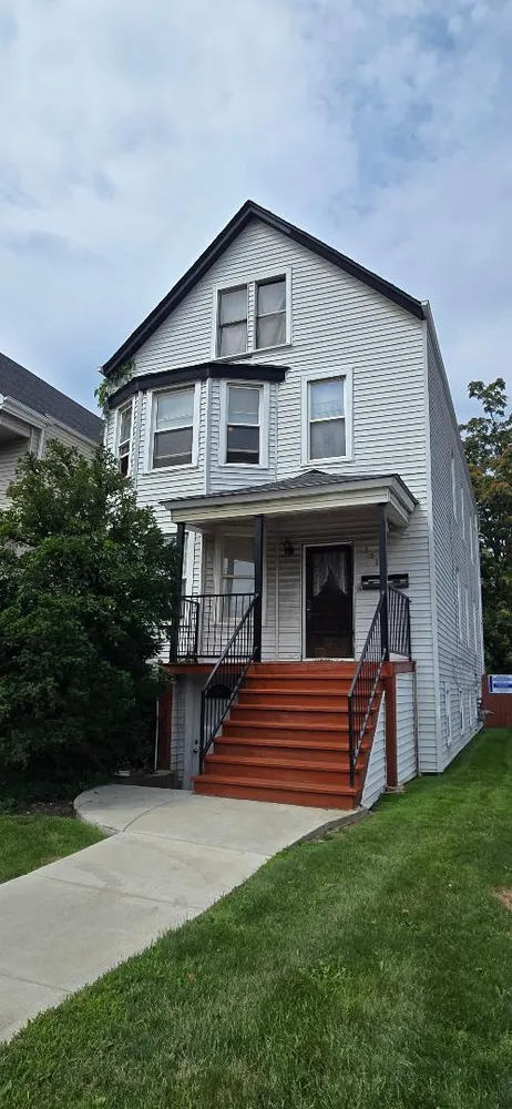 Contact Agent | 3516 North Cicero Avenue, Chicago, IL 60641