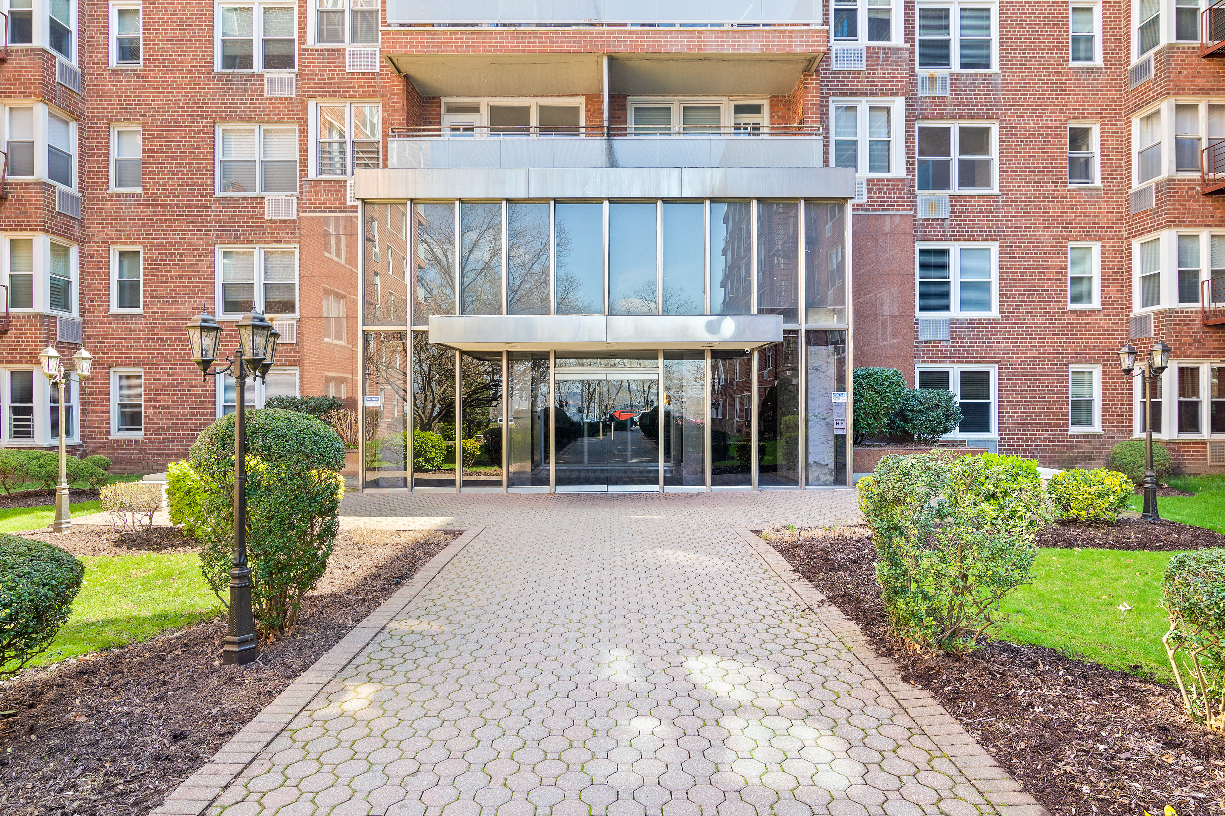 9201 Shore Road, Unit D512 Brooklyn, NY 11209 - Photo 10 of 11 Gallery Image 10