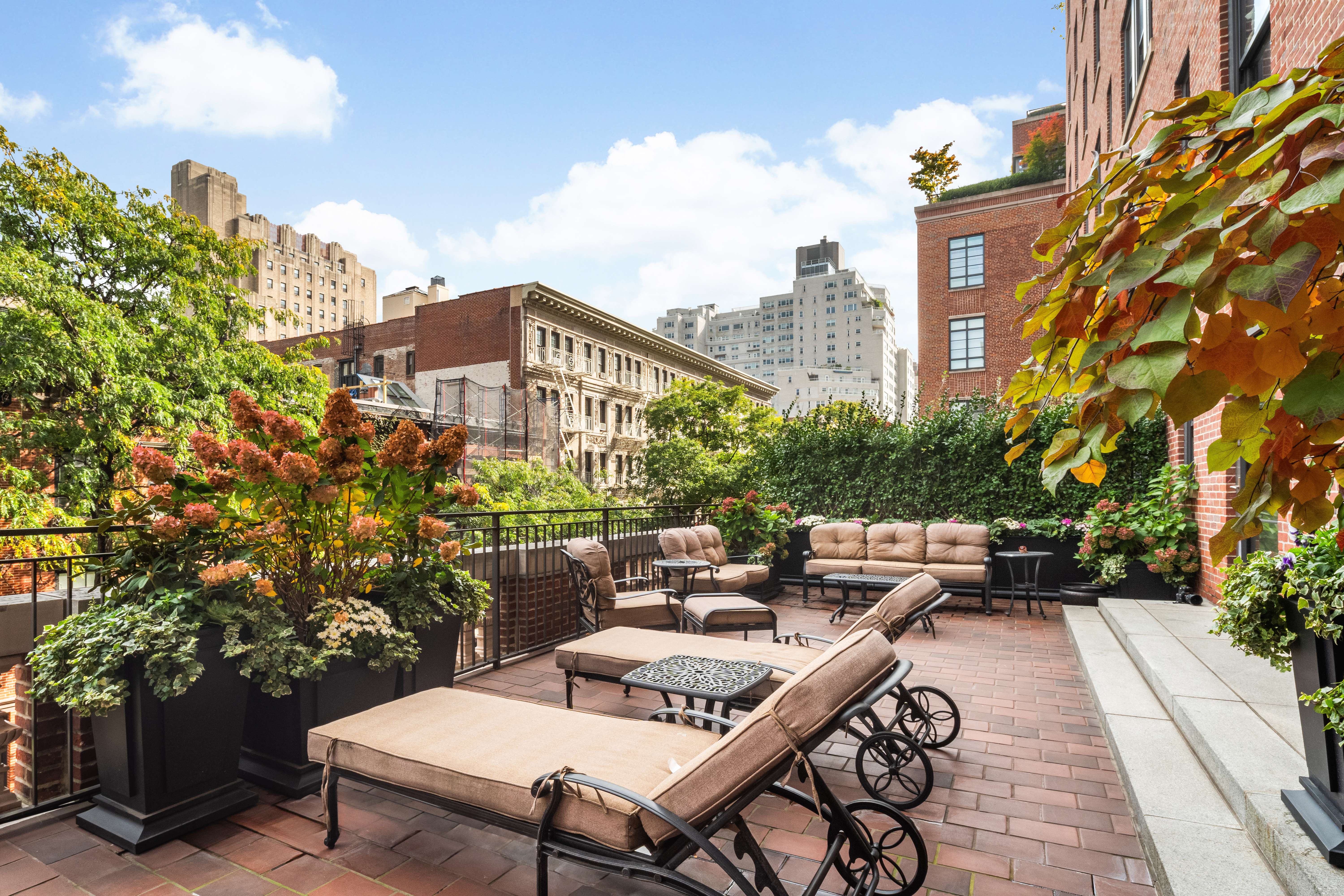 150 West 12th Street, Unit 3WEST Manhattan, NY 10011 - Photo 38 of 39 a view of a terrace with sitting area