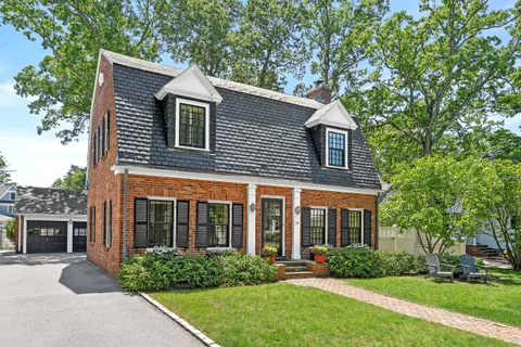 $1,995,000 | 24 Cleveland Road, Needham, MA 02492
