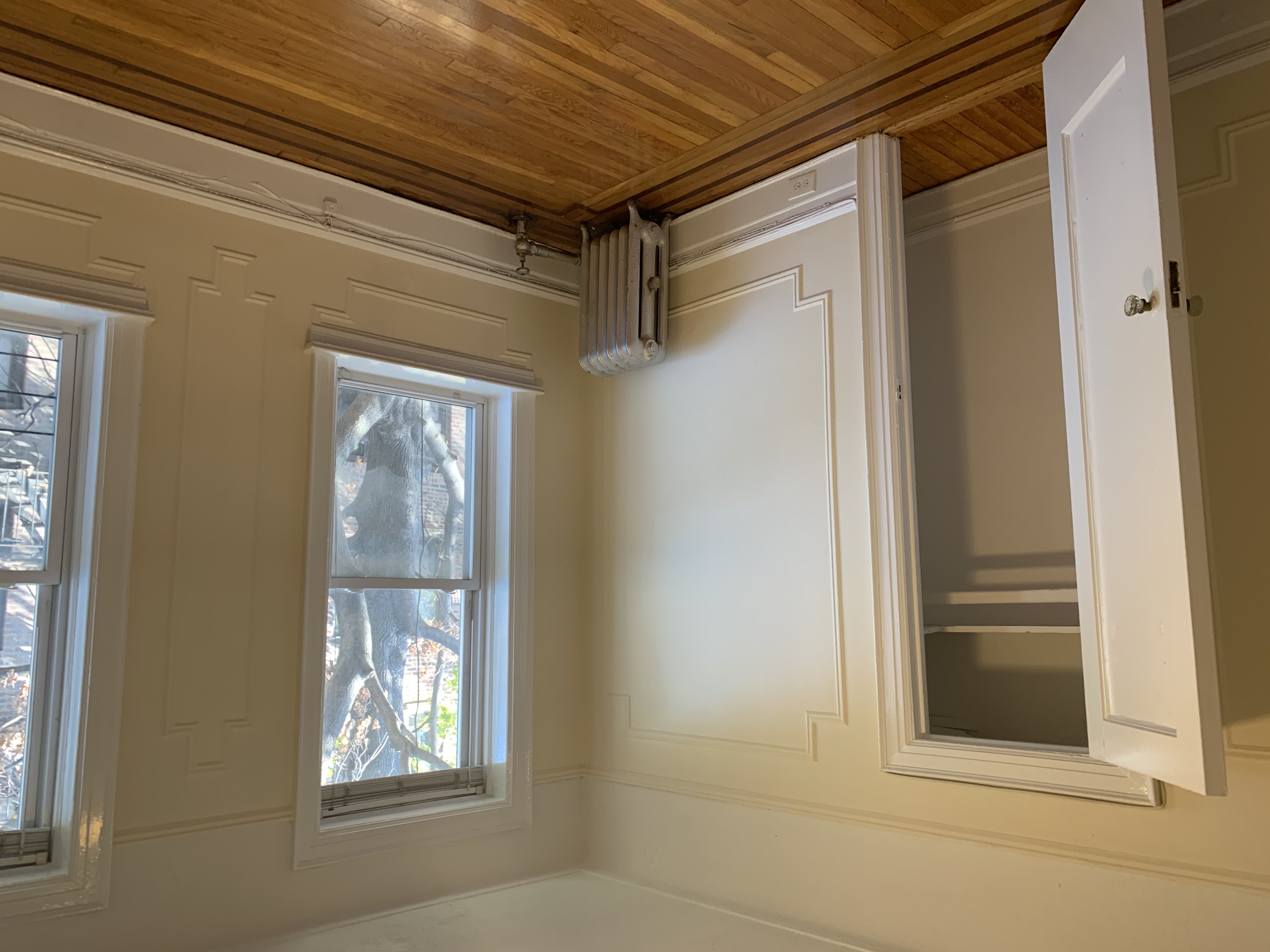 31-74 33rd Street, Unit 2R Queens, NY 11106 - Photo 6 of 10