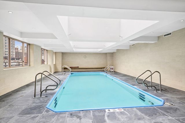 350 East 82nd Street, Unit 6H Manhattan, NY 10028 - Photo 9 of 11